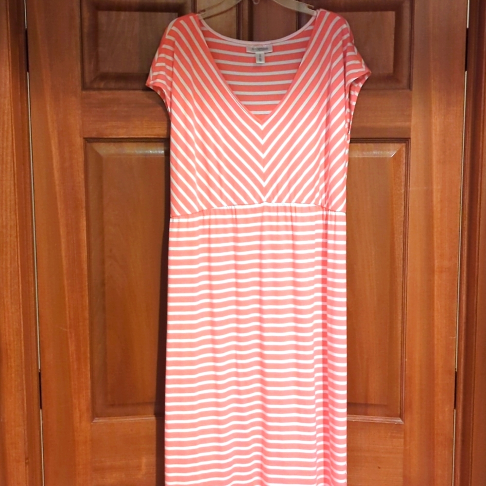 Maternity maxi dress